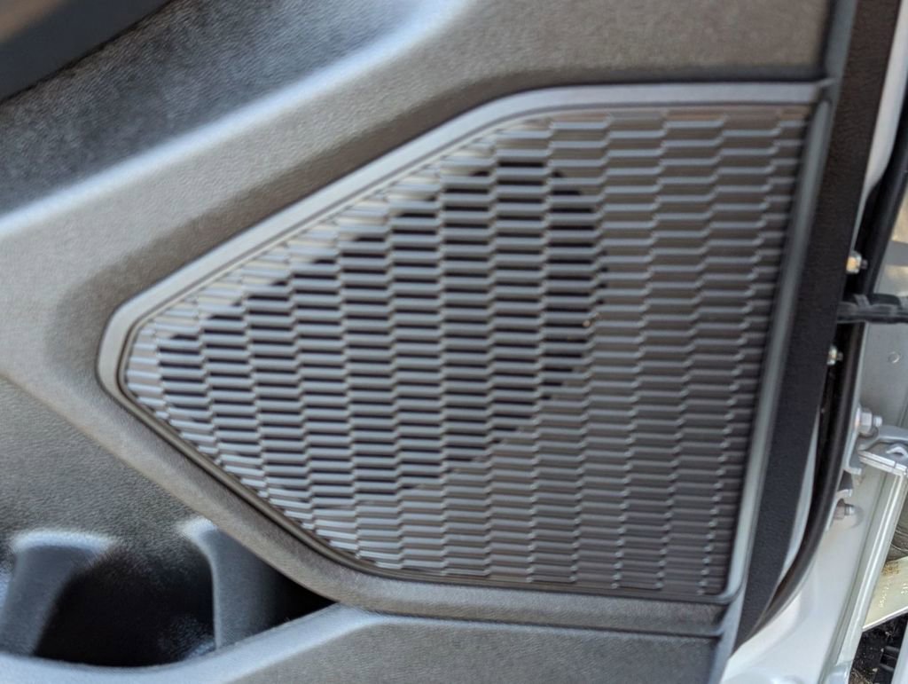 Used 2024 Jeep Grand Cherokee L Altitude image 24