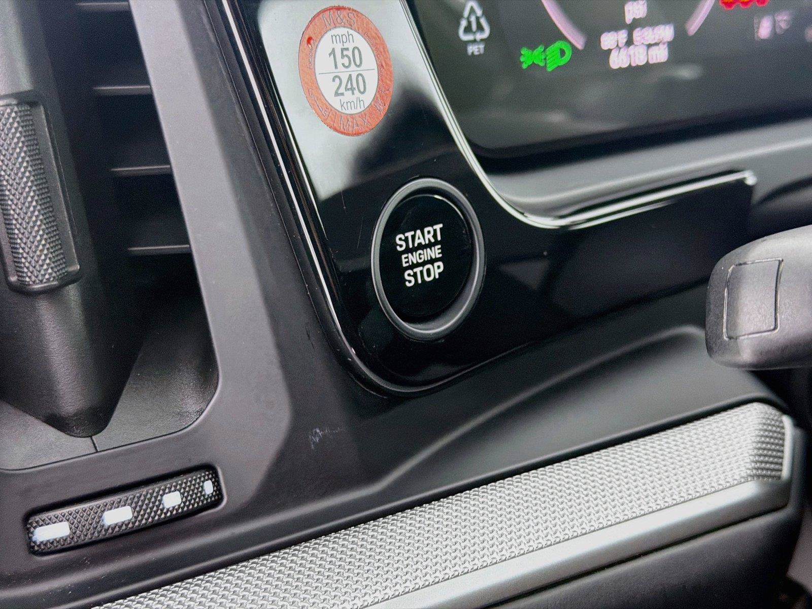 Certified 2025 Porsche Cayenne Coupe AWD/4WD image 11