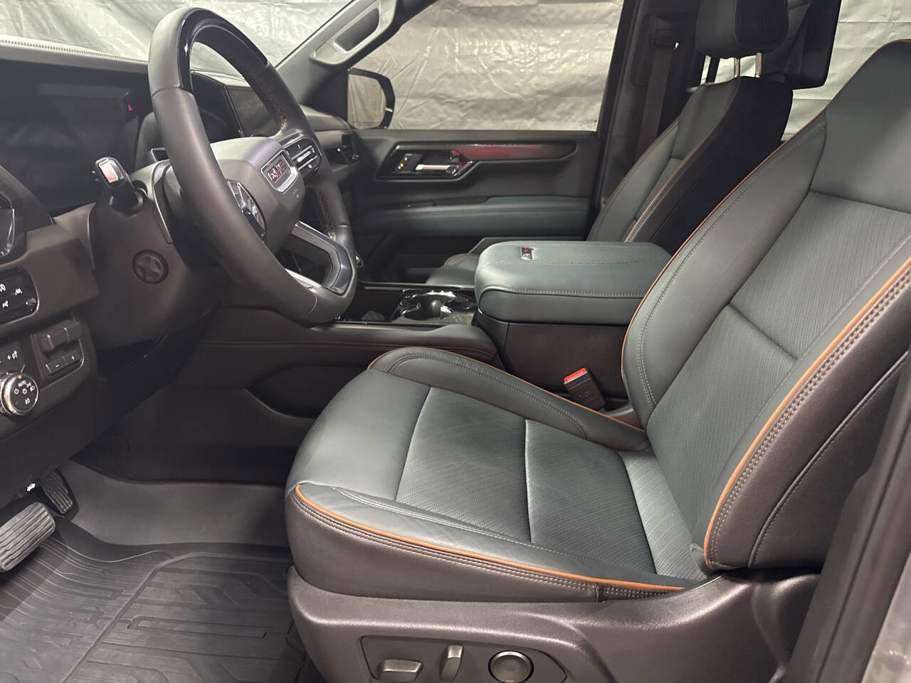 Used 2026 GMC Yukon AT4 w/ AT4 Premium Plus Package image 13