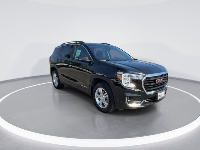 Used 2022 GMC Terrain SLE w/ Driver Convenience Package AWD/4WD image 2