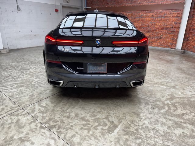 Used 2022 BMW X6 xDrive40i w/ M Sport Package image 4