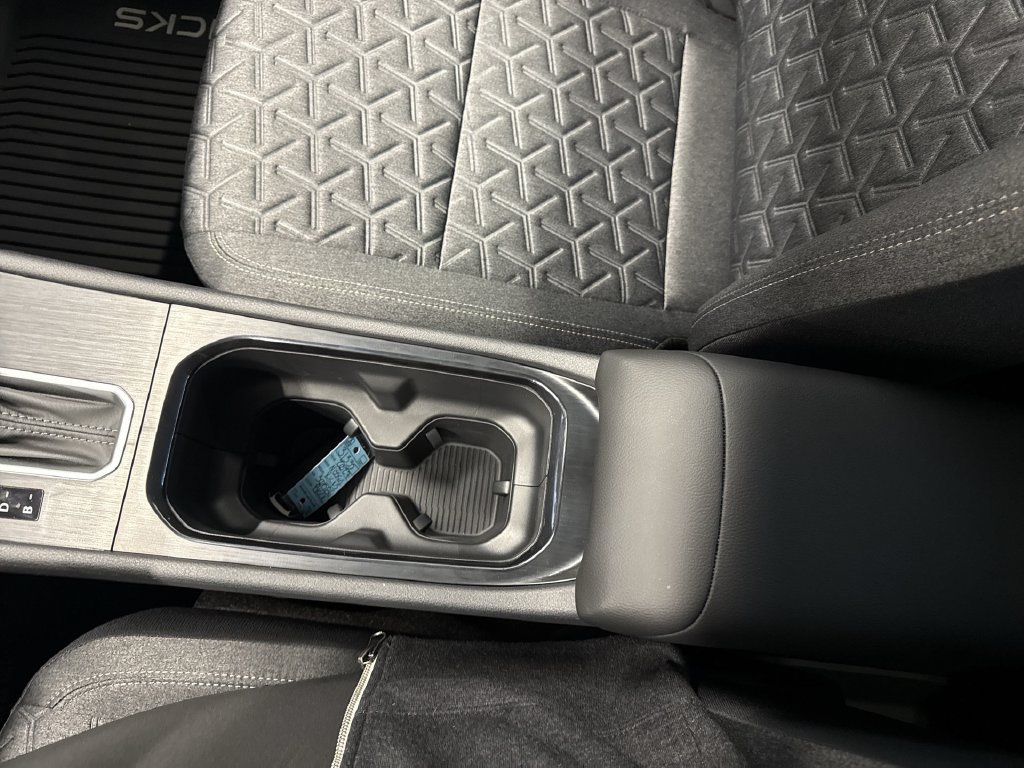 New 2027 Nissan Kicks SV AWD/4WD image 21