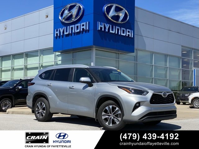 Used 2024 Toyota Highlander XLE