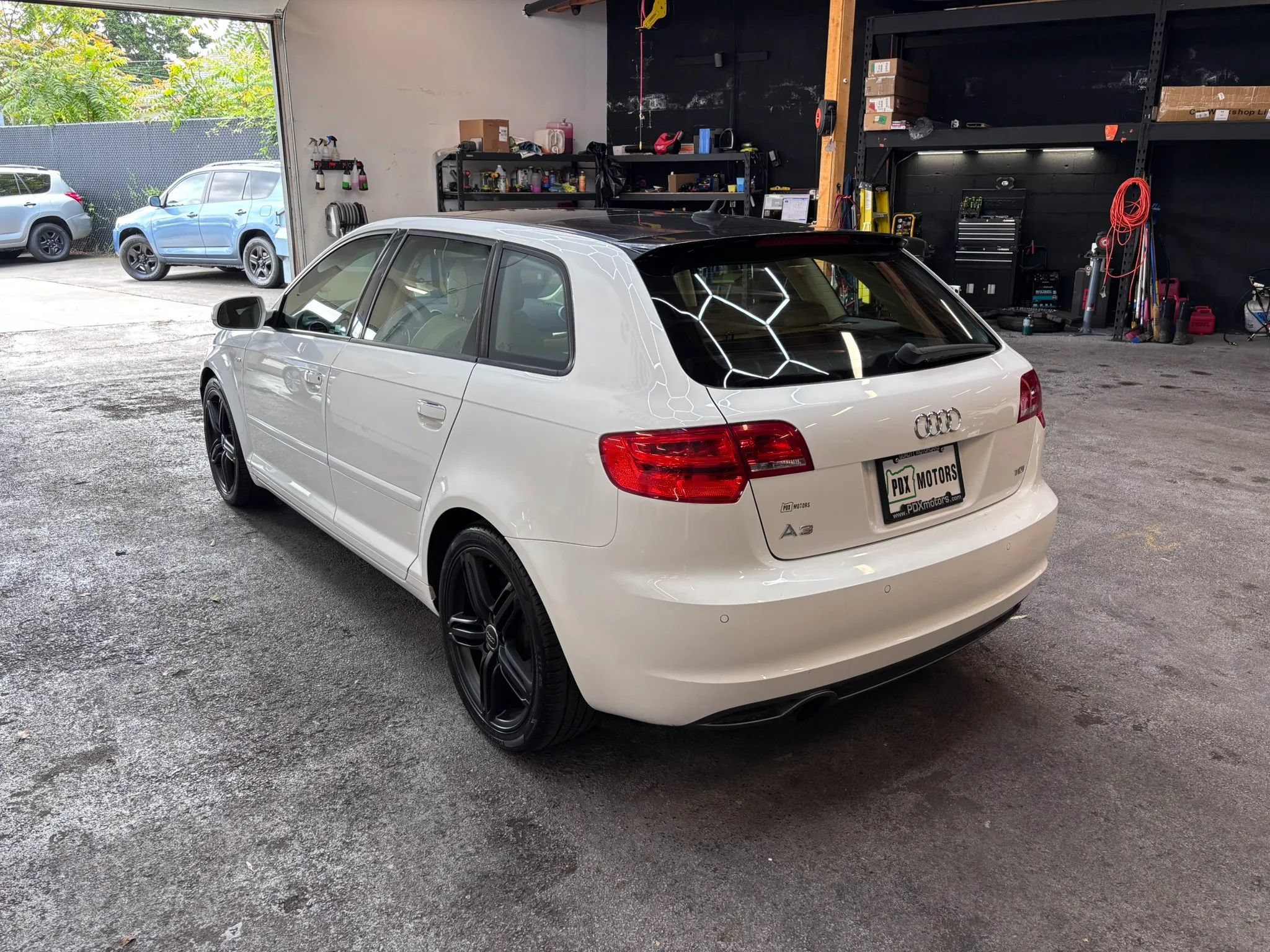 Used 2011 Audi A3 TDI Premium Plus FWD image 6