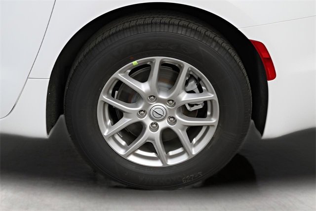 New 2026 Chrysler Pacifica Select image 9