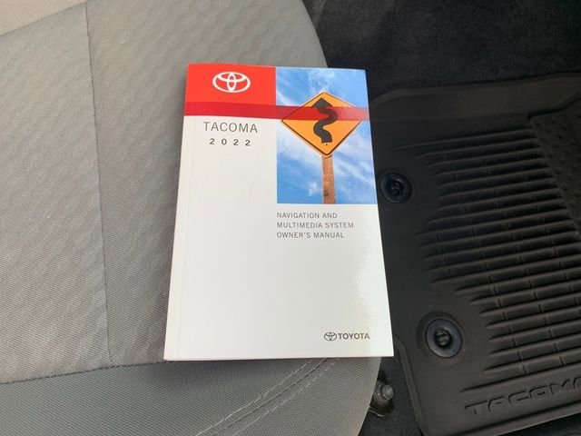 Used 2022 Toyota Tacoma SR AWD/4WD image 12