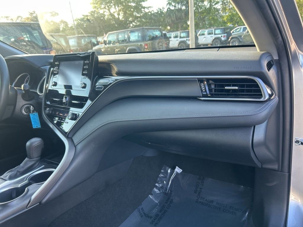 Used 2024 Toyota Camry LE image 21