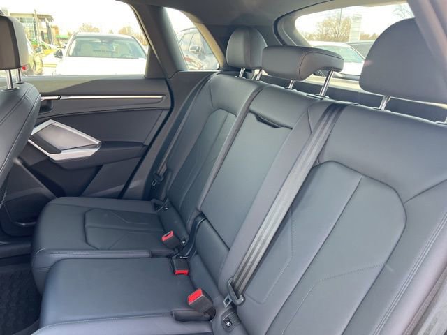 Used 2024 Audi Q3 2.0T Premium w/ Convenience Package image 8