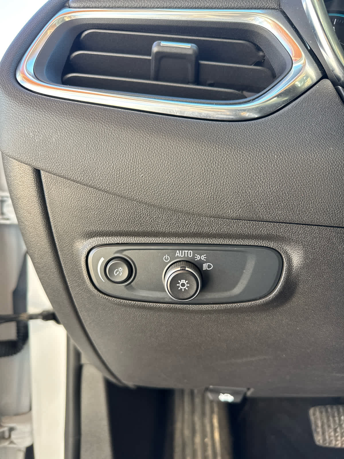 Certified 2024 Chevrolet Equinox LT image 16