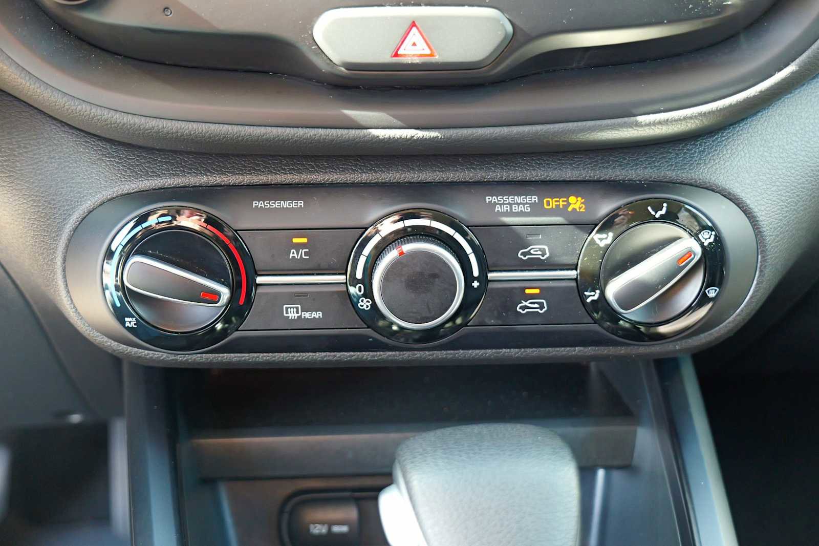 Certified 2024 Kia Soul LX w/ Option Group 015 image 17