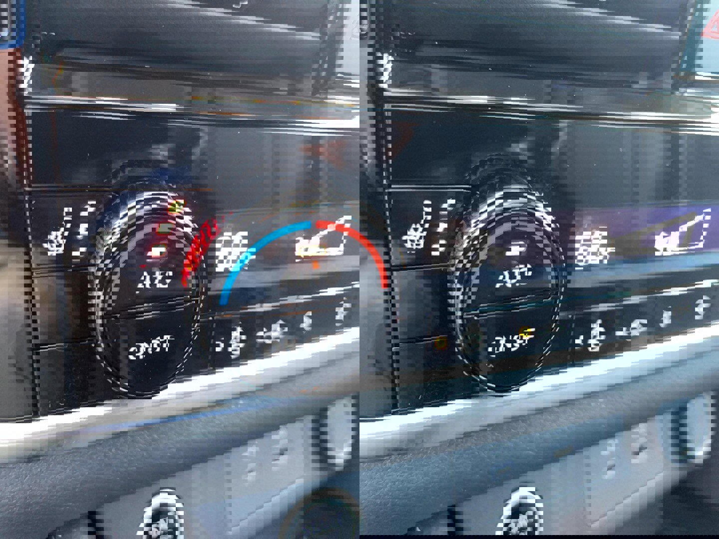 Used 2023 Nissan Rogue SL image 15