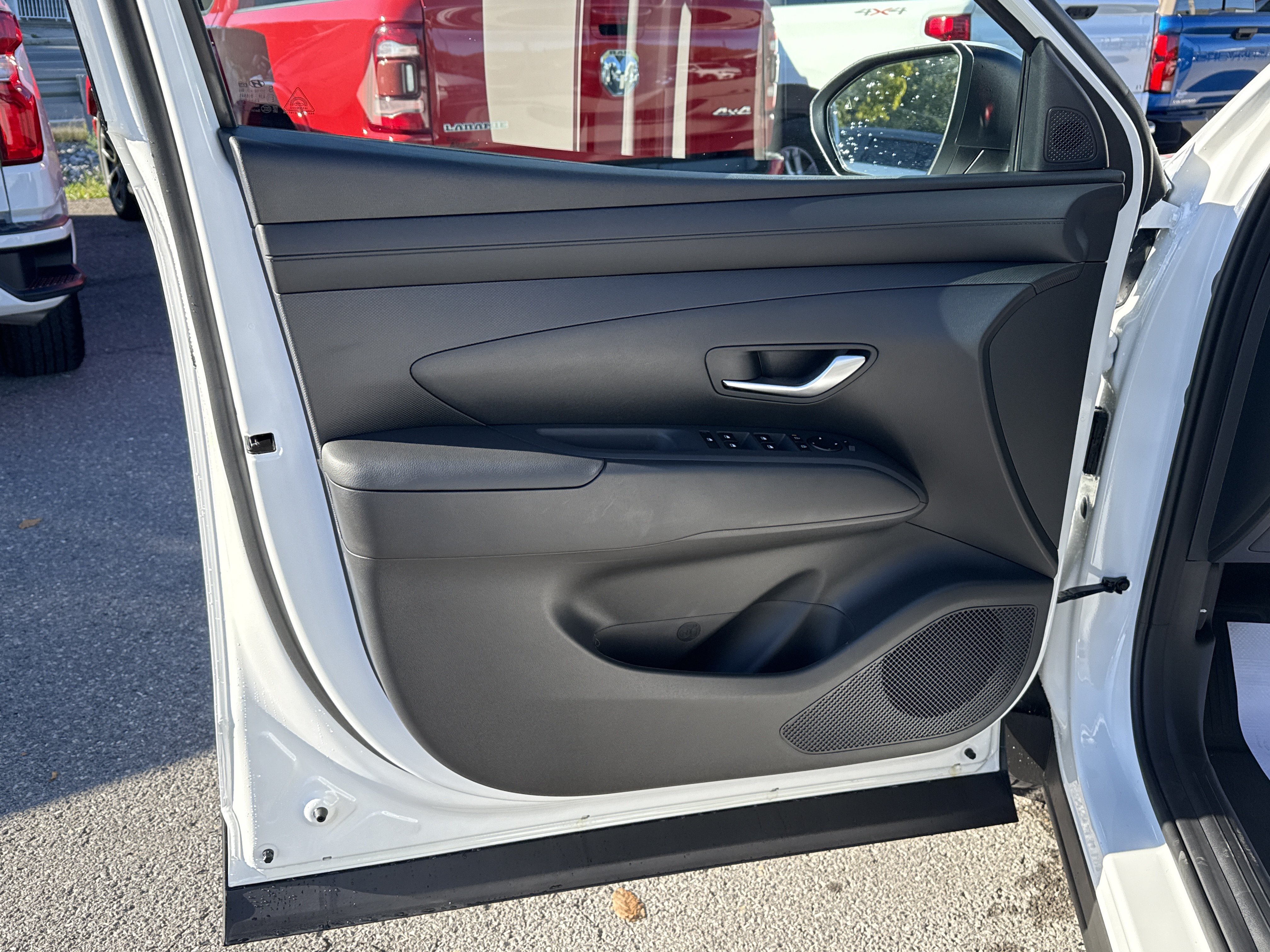 New 2027 Hyundai Santa Cruz SE AWD/4WD image 13