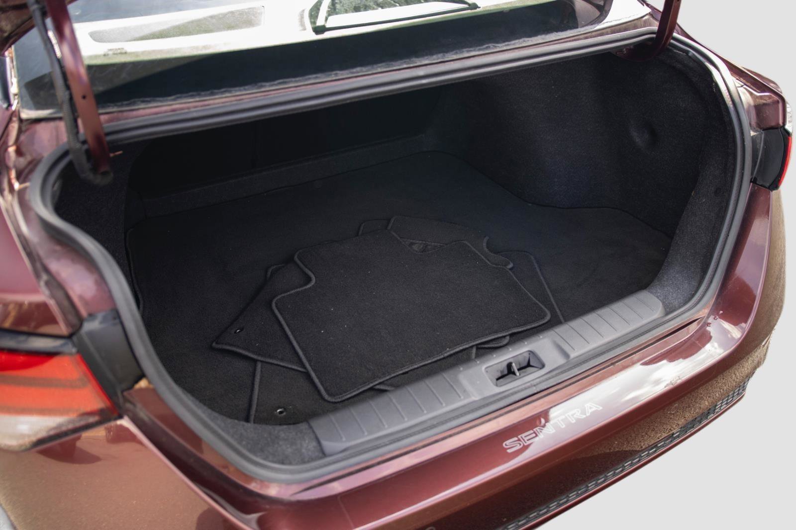 Used 2020 Nissan Sentra SV image 14