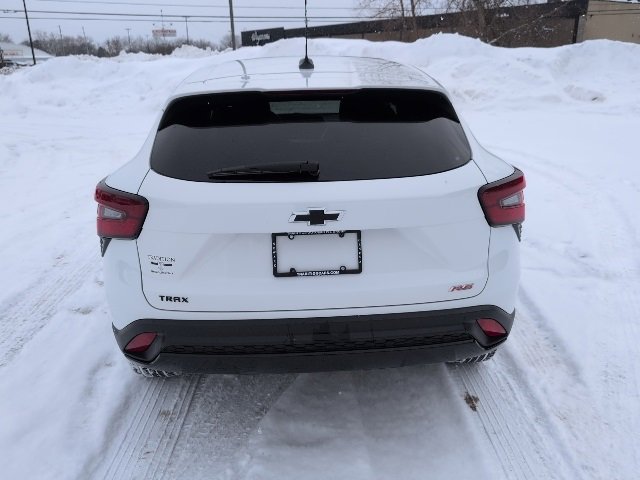 Used 2024 Chevrolet Trax RS w/ Driver Confidence Package image 5