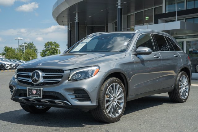 Used 2019 Mercedes-Benz GLC 300 4MATIC image 3