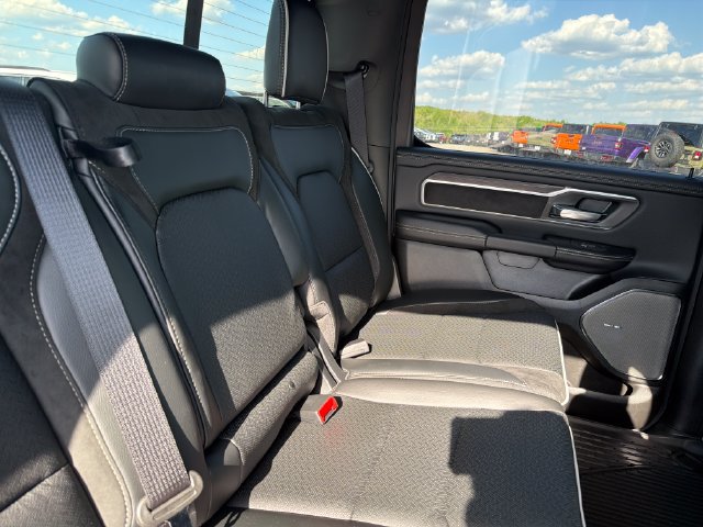 New 2026 RAM 1500 Laramie AWD/4WD image 44