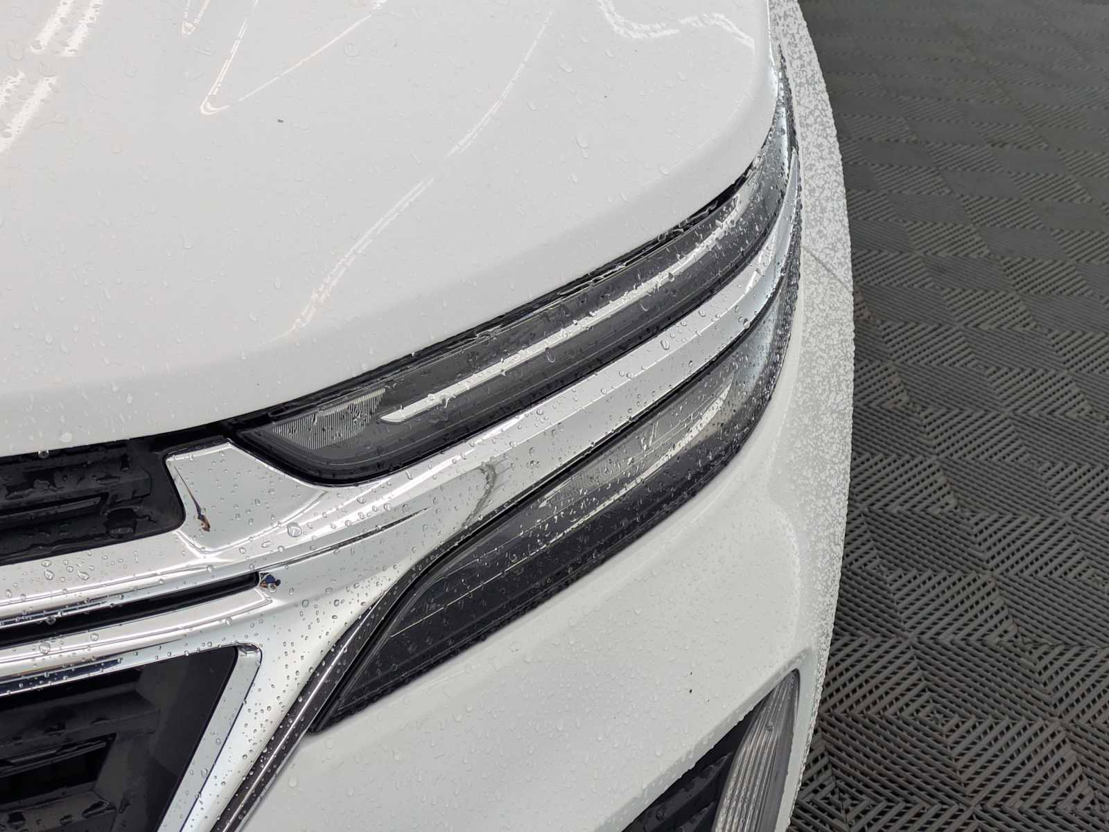 Used 2024 Chevrolet Equinox LT AWD/4WD image 10