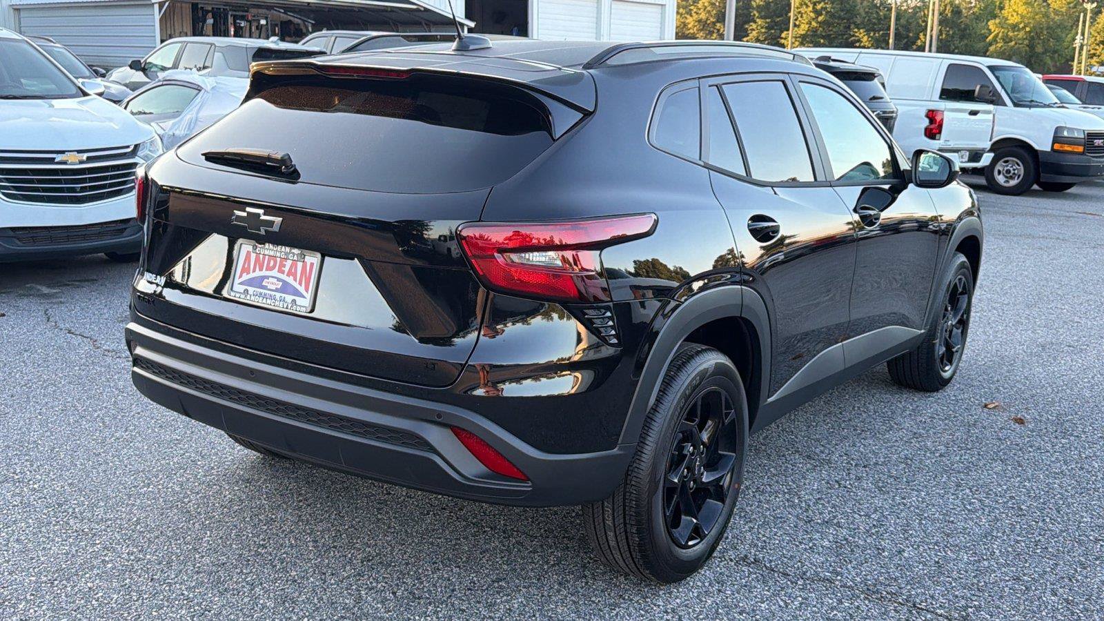New 2026 Chevrolet Trax LT w/ Driver Confidence Package FWD image 8