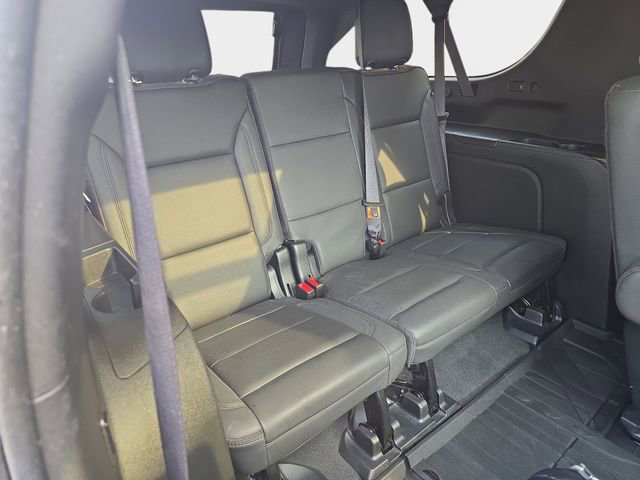 Used 2023 Chevrolet Suburban High Country w/ Premium Package 2 AWD/4WD image 16