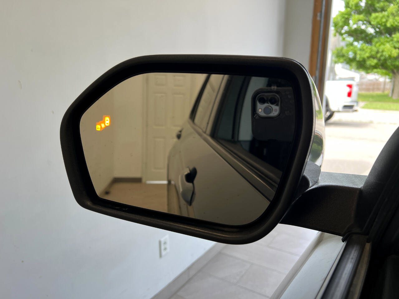 Used 2024 Ford Explorer Limited image 62