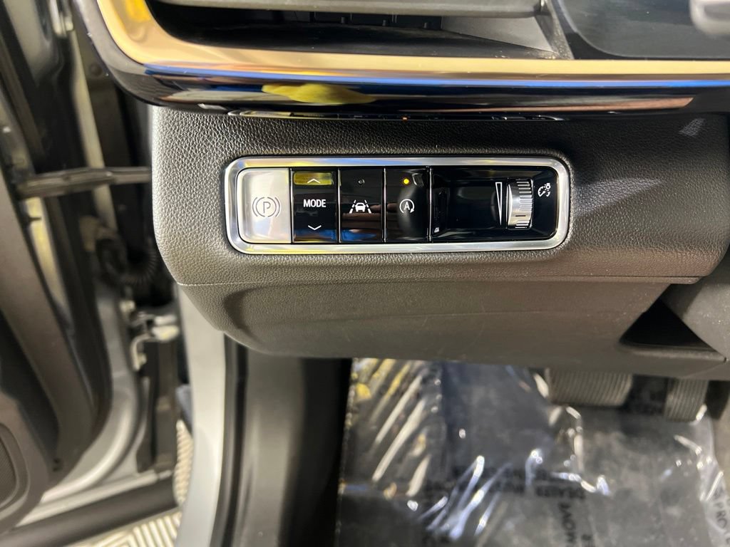 Used 2024 Buick Envision Avenir AWD/4WD image 29