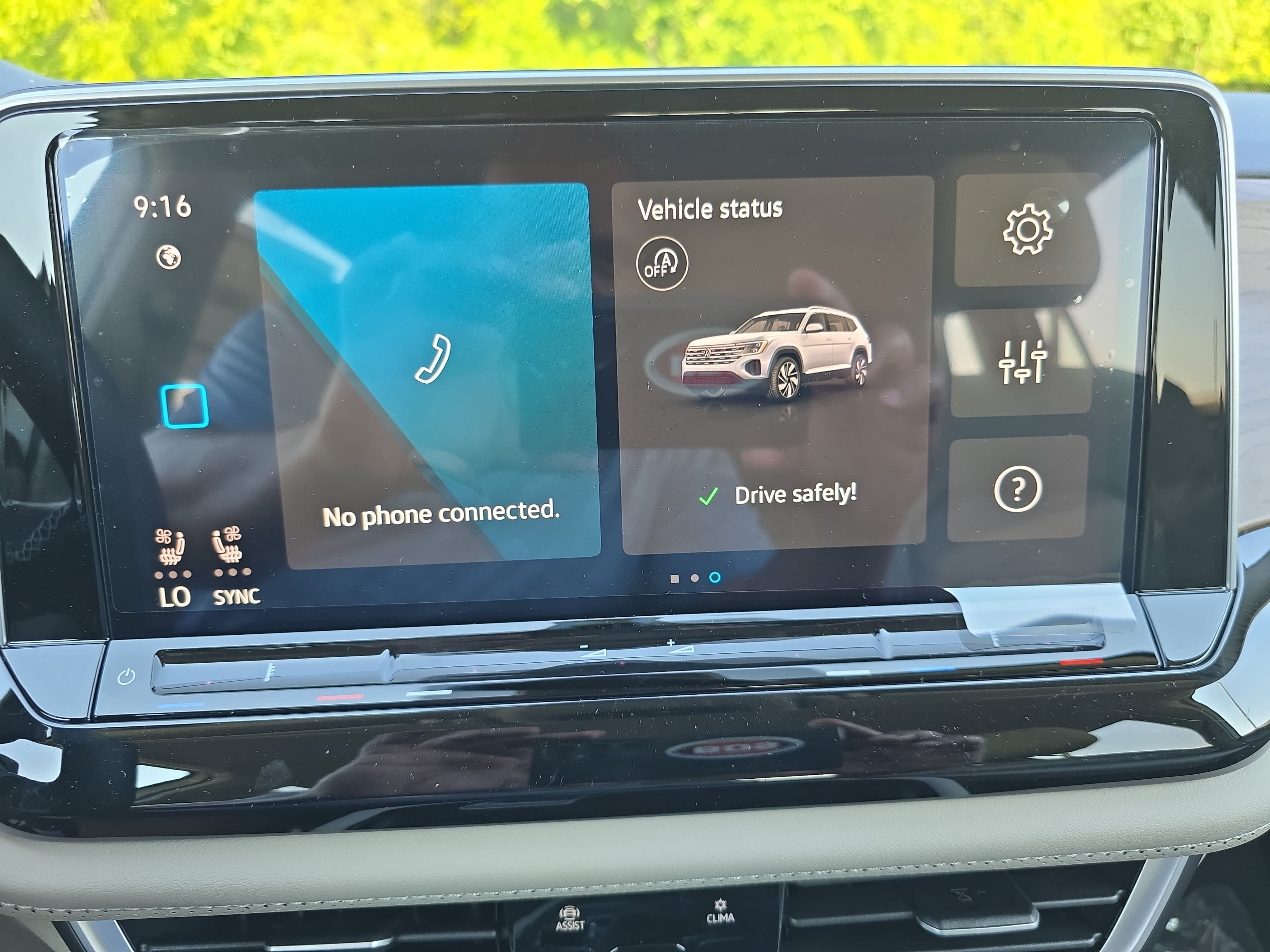 New 2026 Volkswagen Atlas SE FWD image 21