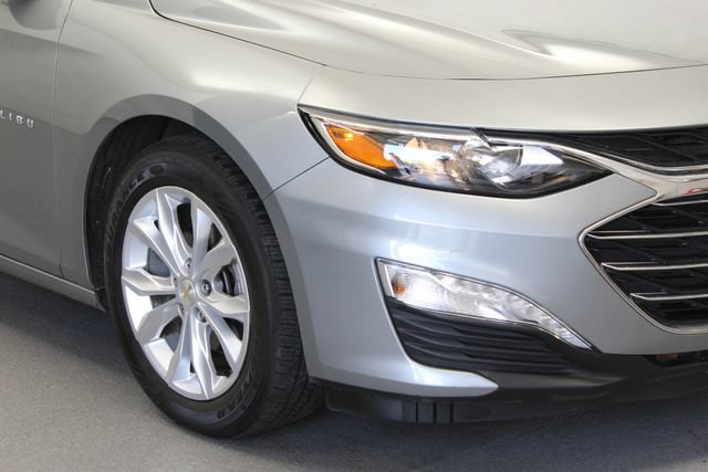 Used 2023 Chevrolet Malibu LT FWD image 2