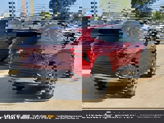 Used 2024 Chevrolet Trax LT w/ Driver Confidence Package image 4