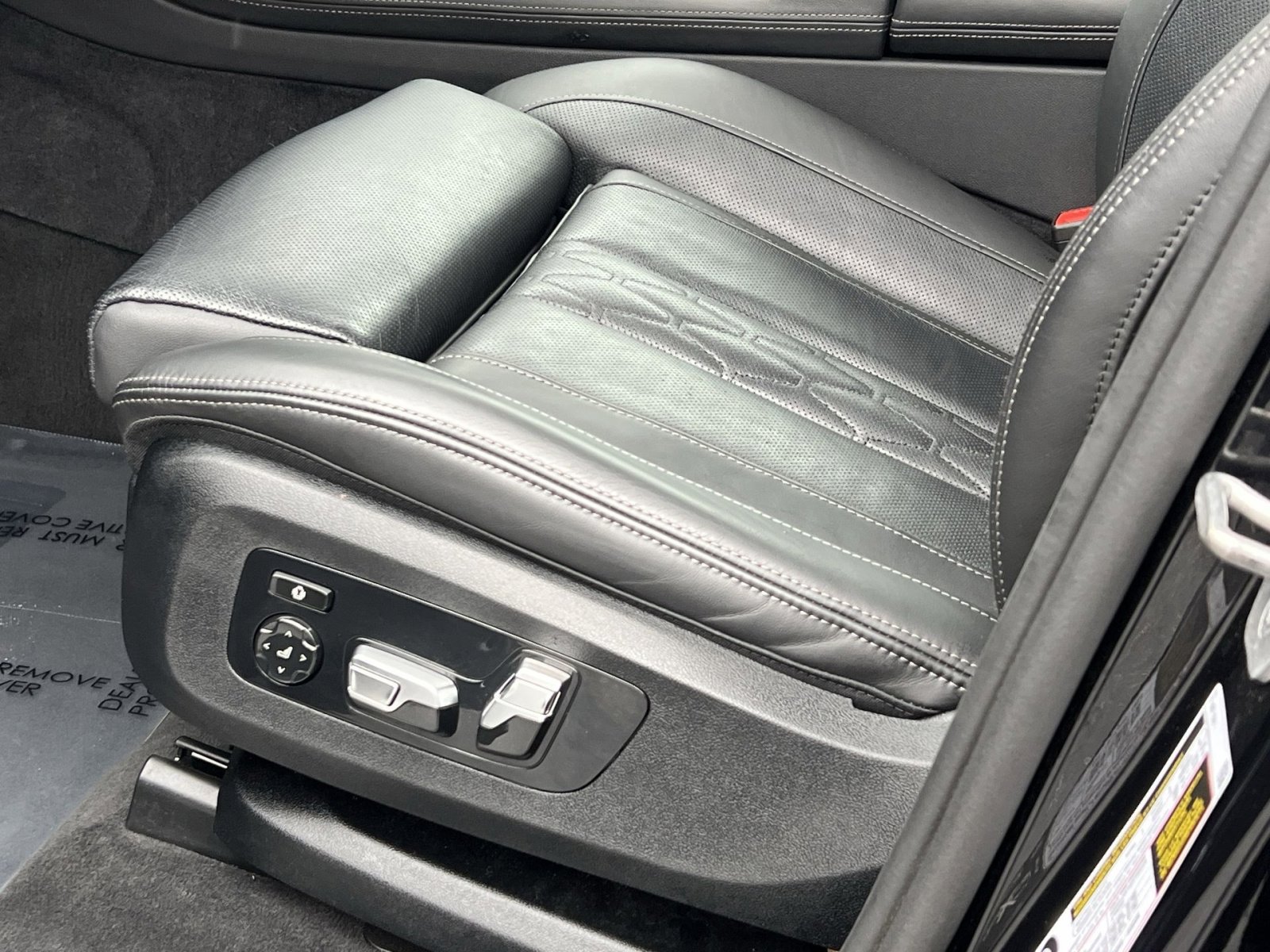 Used 2025 BMW X7 xDrive40i image 12