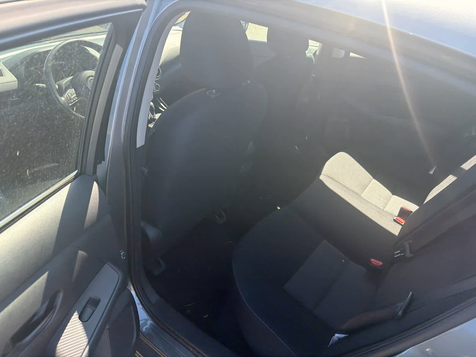Used 2024 Nissan Sentra SV FWD image 9