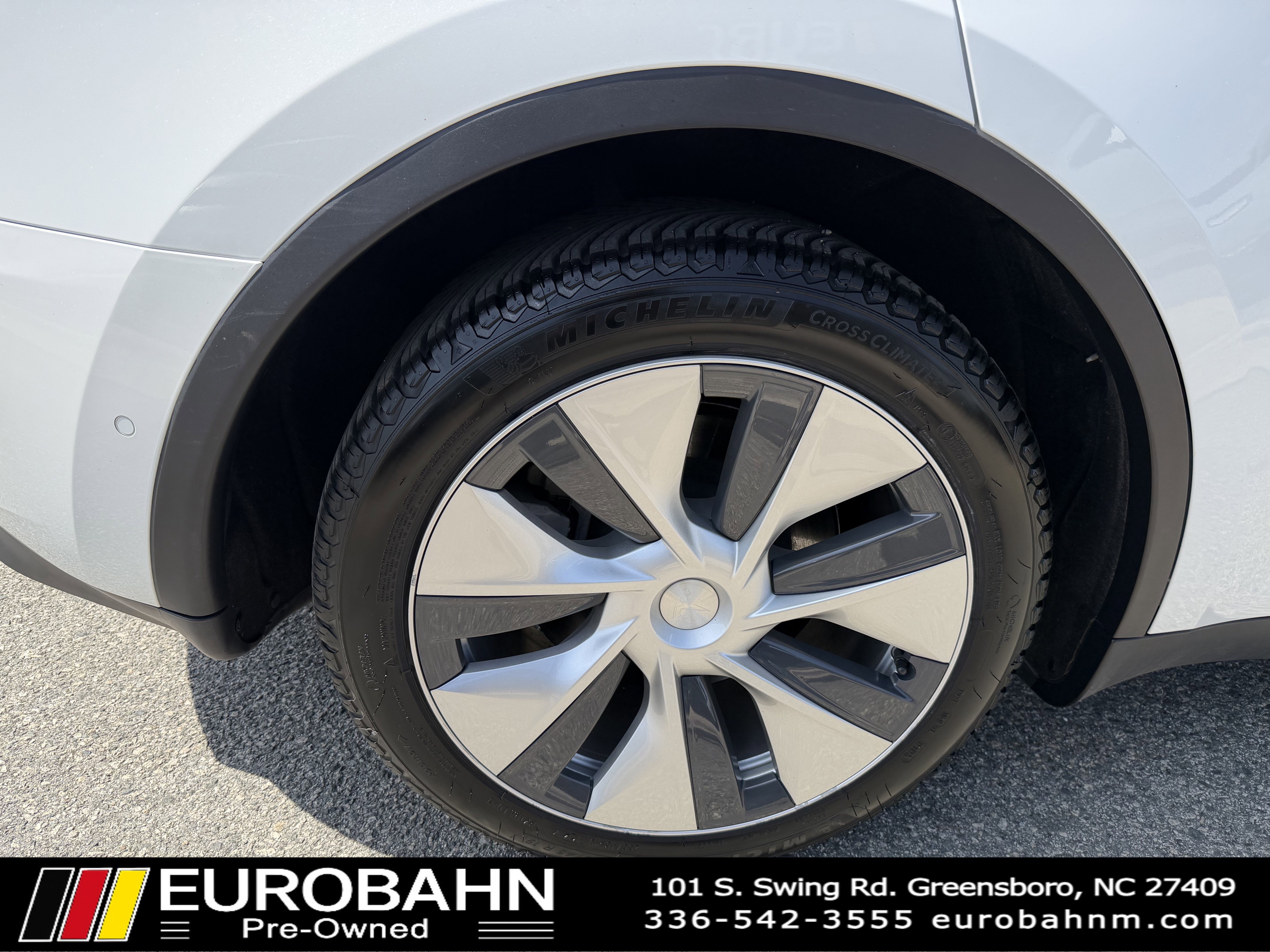 Used 2022 Tesla Model Y Long Range image 30