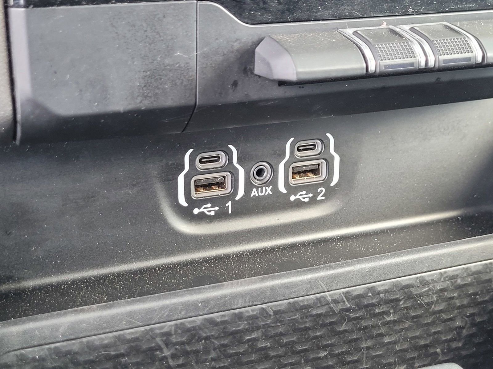 Used 2024 RAM 1500 Laramie RWD image 21
