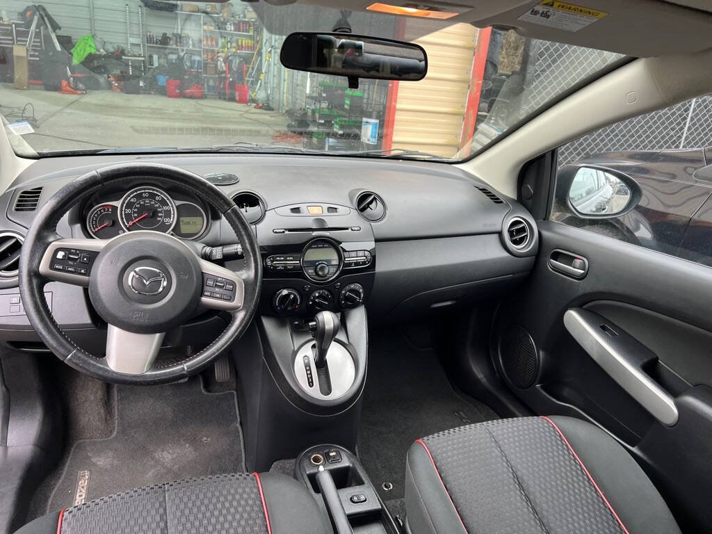 Used 2014 MAZDA MAZDA2 Touring FWD image 29