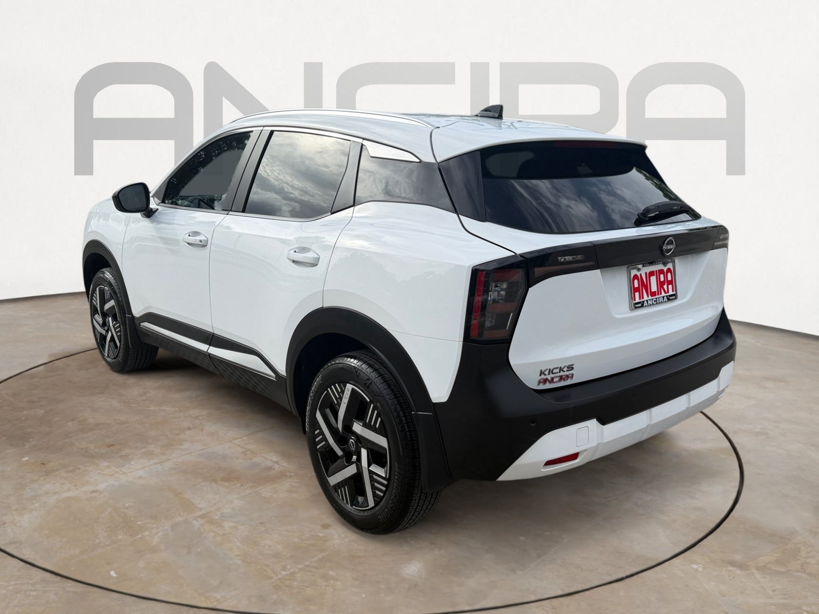 Used 2026 Nissan Kicks SV w/ SV Premium Package FWD image 9