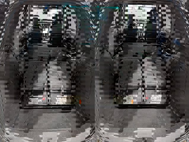 Used 2015 Ford Explorer XLT w/ Equipment Group 202B image 29