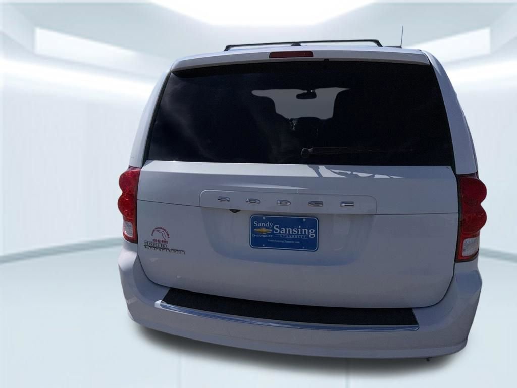 Used 2017 Dodge Grand Caravan SXT image 8
