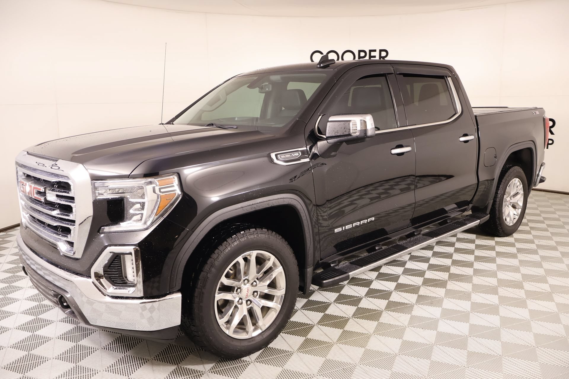 Used 2019 GMC Sierra 1500 SLT w/ SLT Premium Package AWD/4WD image 10