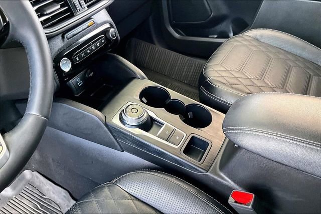 Used 2023 Ford Escape Platinum w/ Premium Technology Package AWD/4WD image 15