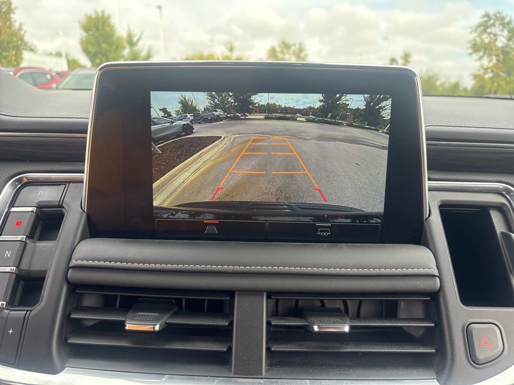 Used 2024 GMC Yukon XL SLT AWD/4WD image 23