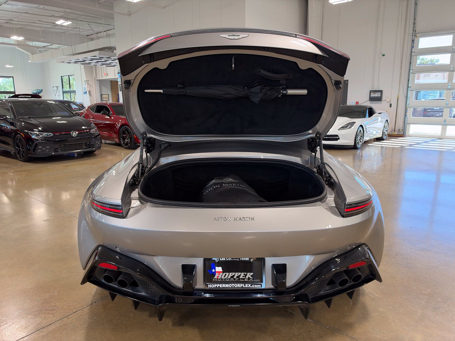 Used 2021 Aston Martin V8 Vantage Roadster RWD image 42