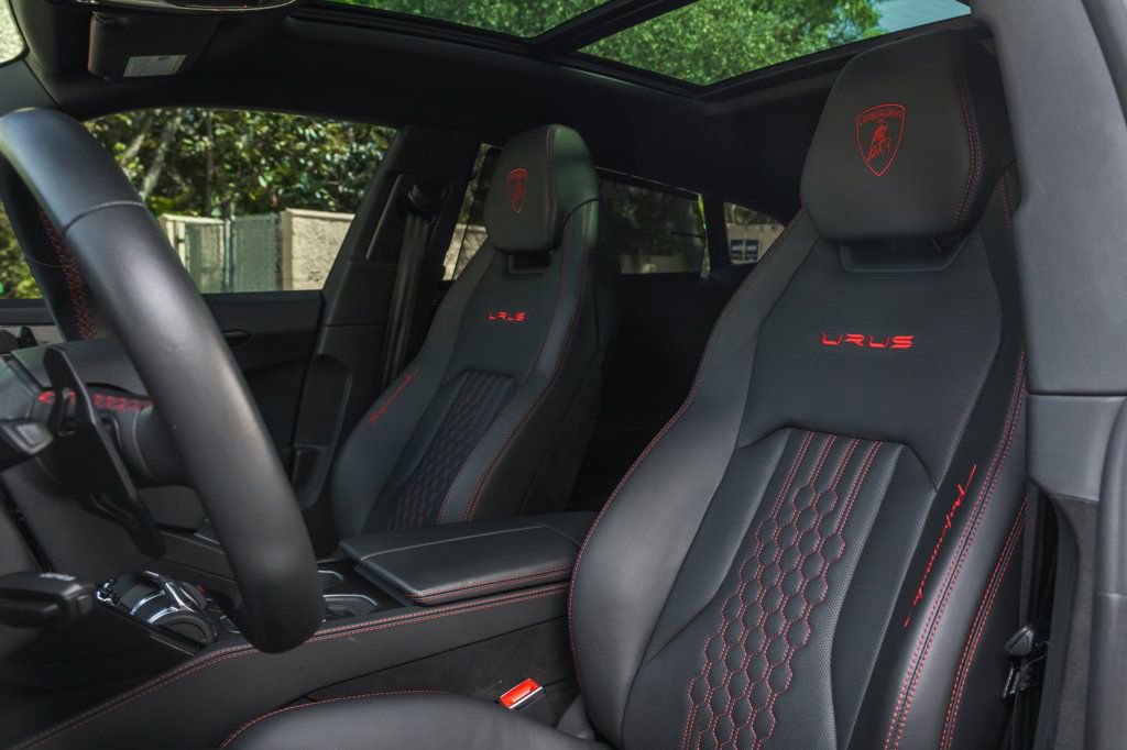 Used 2023 Lamborghini Urus Performante image 13