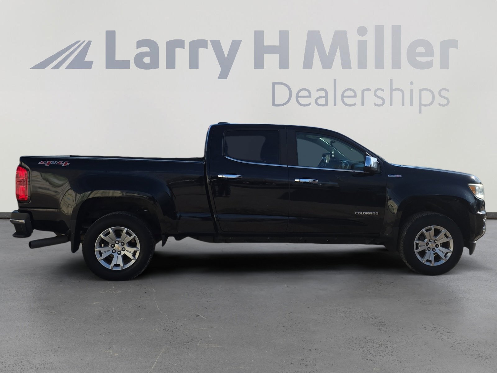 Used 2017 Chevrolet Colorado LT image 6