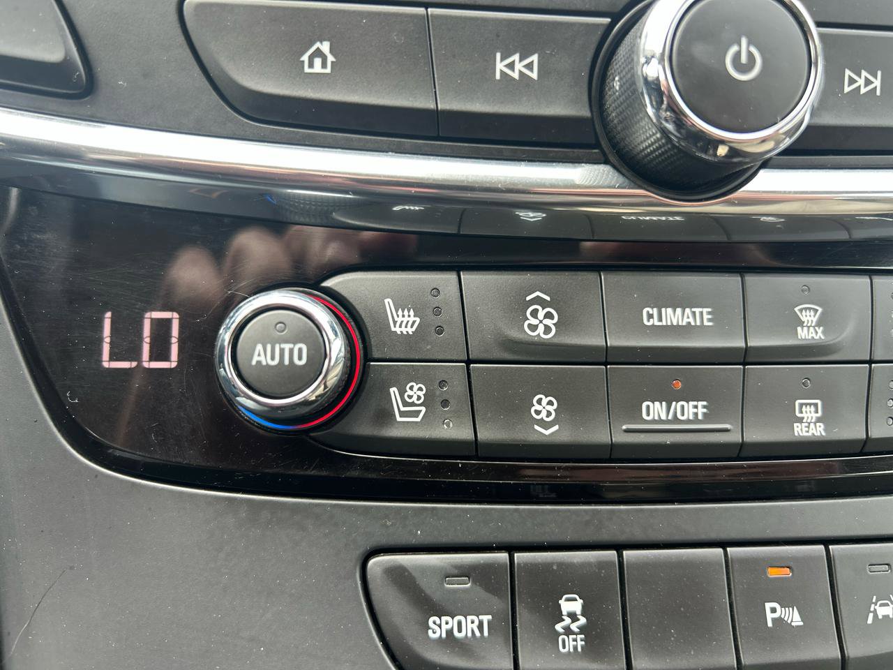 Used 2017 Buick LaCrosse Premium w/ Sun and Shade Package FWD image 20