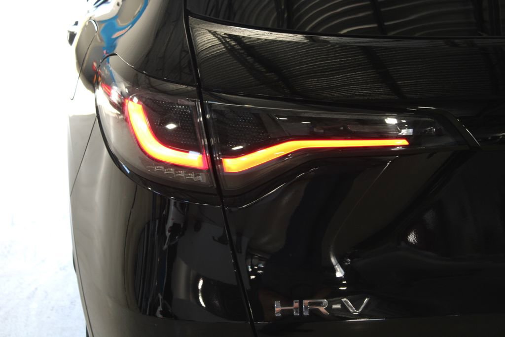 Used 2023 Honda HR-V EX-L image 41