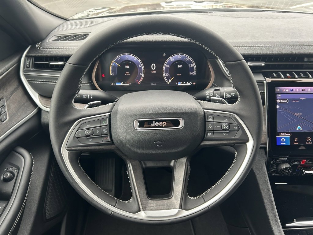 New 2025 Jeep Grand Cherokee L Limited image 8