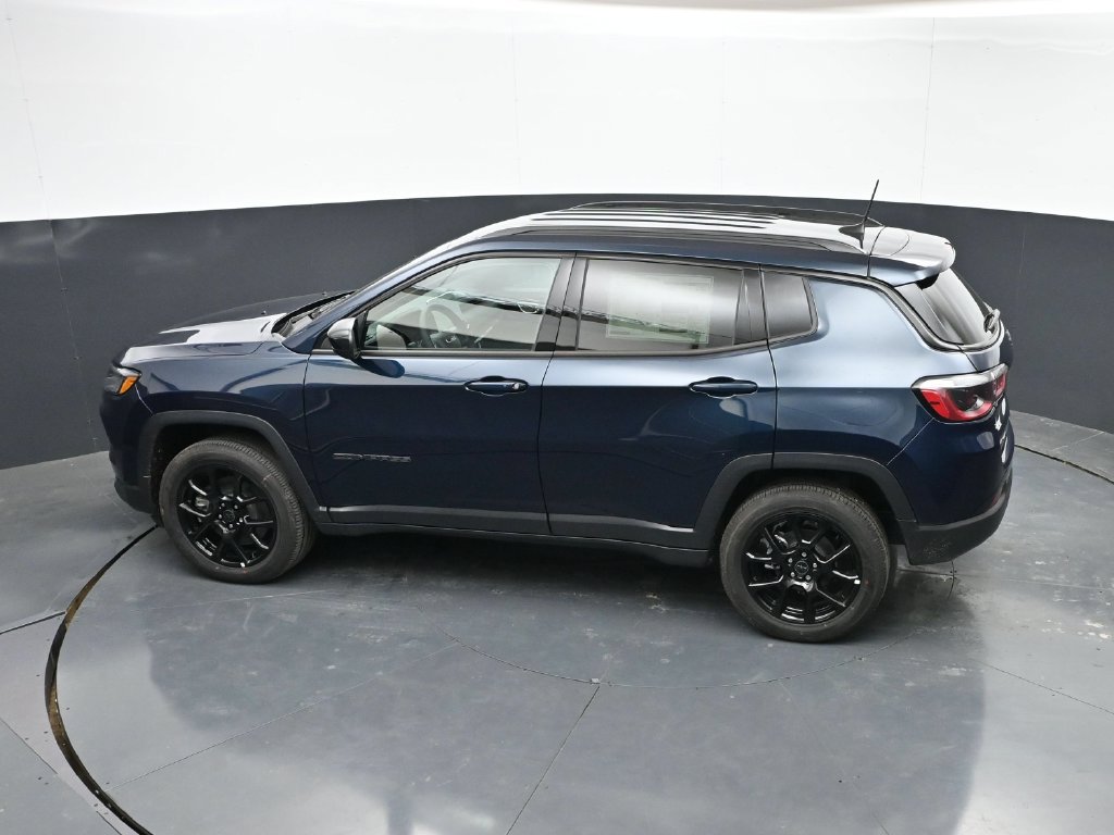 New 2026 Jeep Compass Latitude AWD/4WD image 39