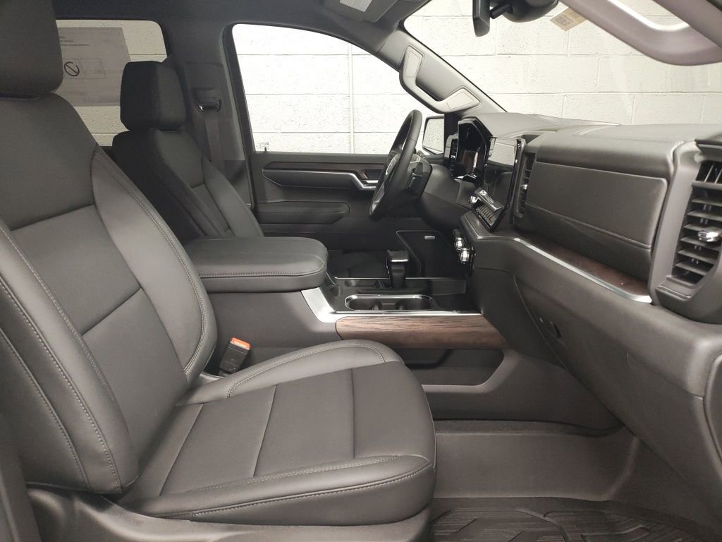 New 2026 GMC Sierra 1500 SLT w/ SLT Premium Plus Package image 7