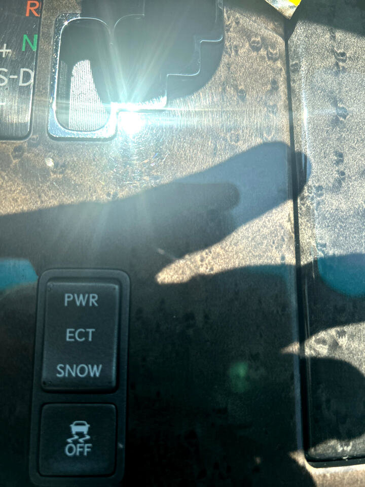 Used 2011 Lexus LS 460 image 20