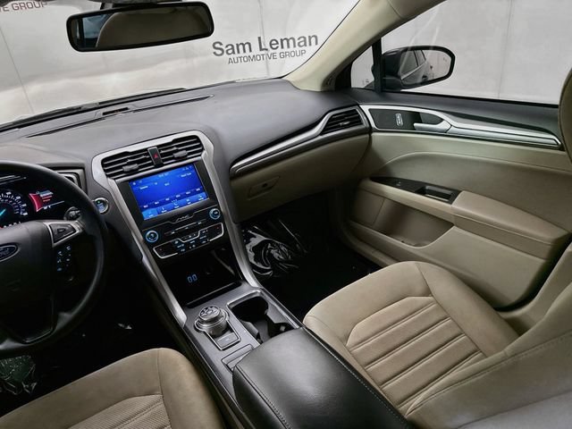 Used 2020 Ford Fusion SE FWD image 21