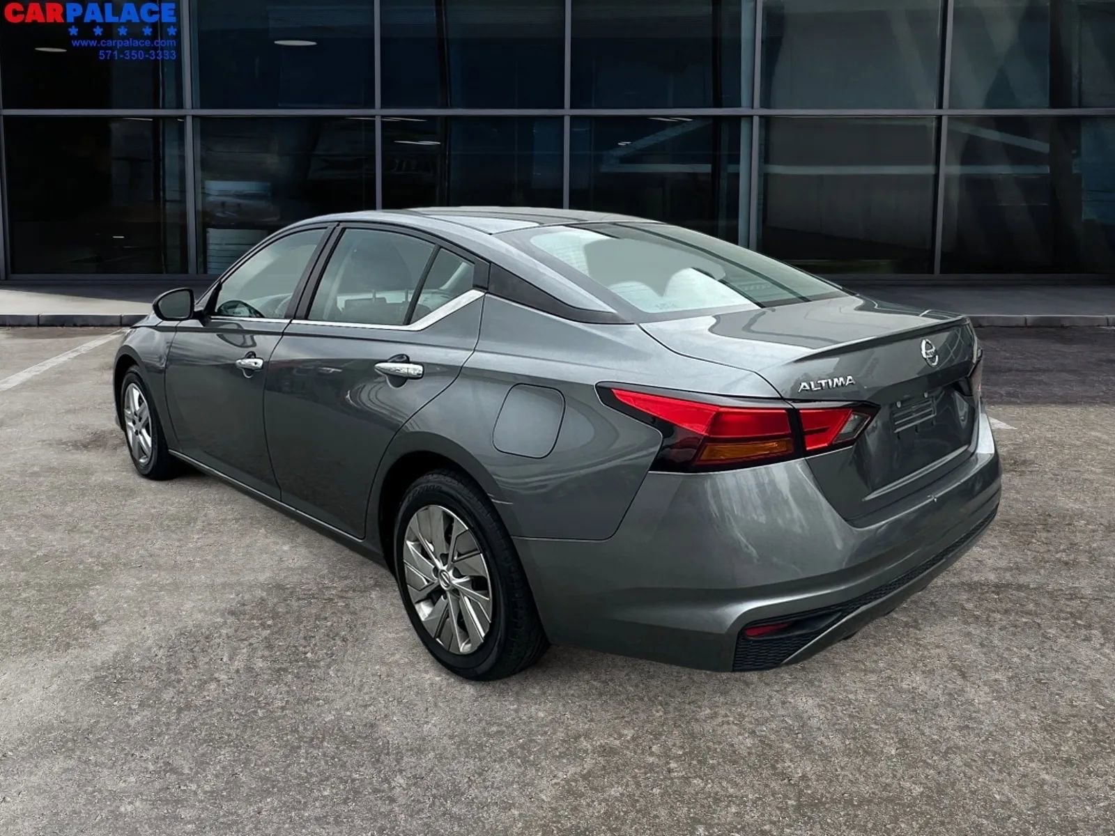 Used 2022 Nissan Altima 2.5 S image 3